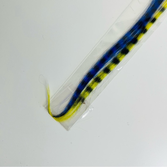 NWT Blue & Yellow Black Coon Feather Clip in Hair Extension - Picture 4 of 4